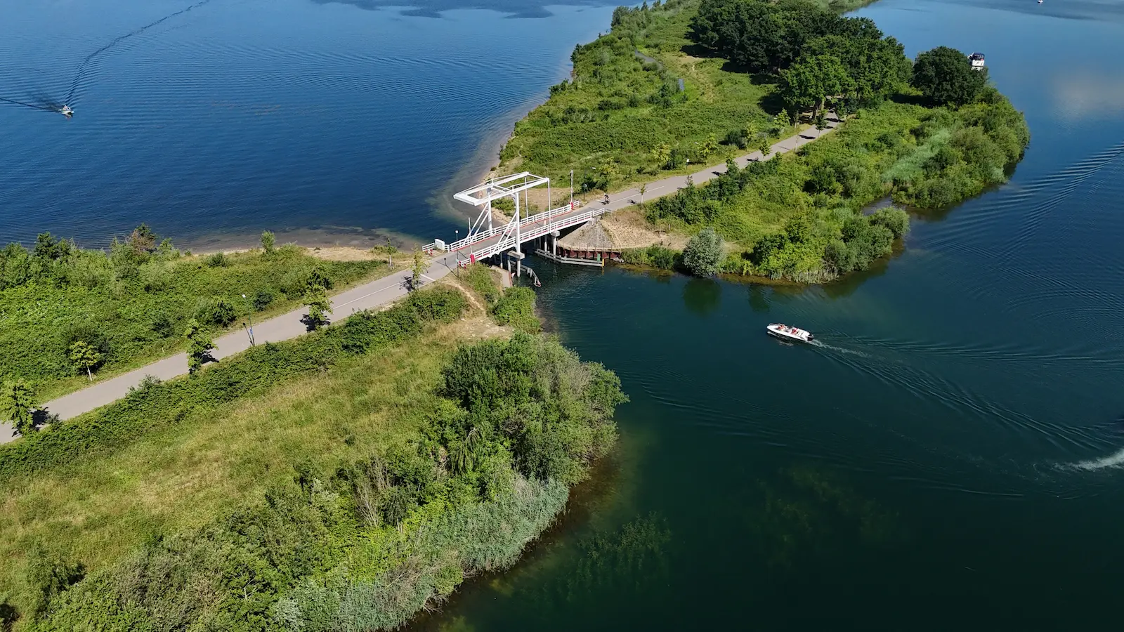 Kraaijenbergseplas 7 - witte brug west