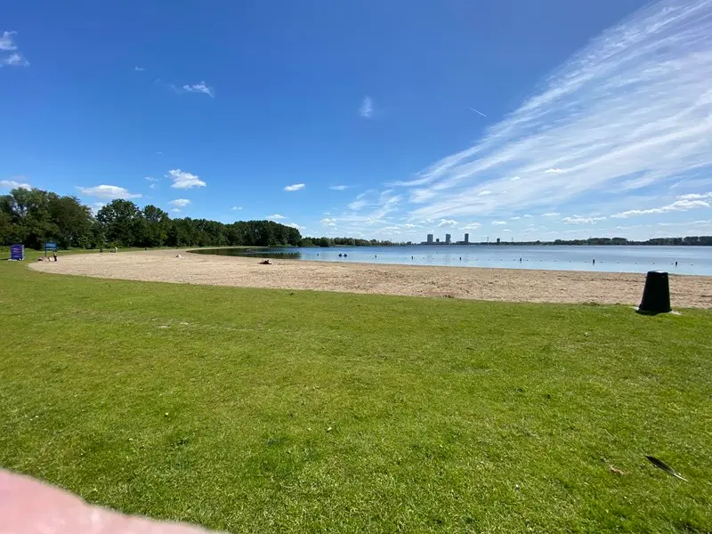 Zevenhuizerplas strand noordwest zijde 4